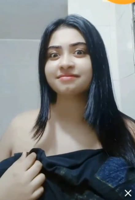 Featured image for Cute Bangla Girl Goes Fully Nude on Video Call, Giggling and Flashing Her Boobs and Pussy