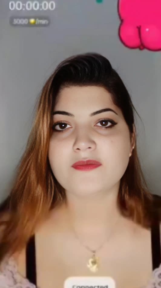 Featured image for Extremly Gorgeous Girl Rani Removing her Top and Showing Boobs