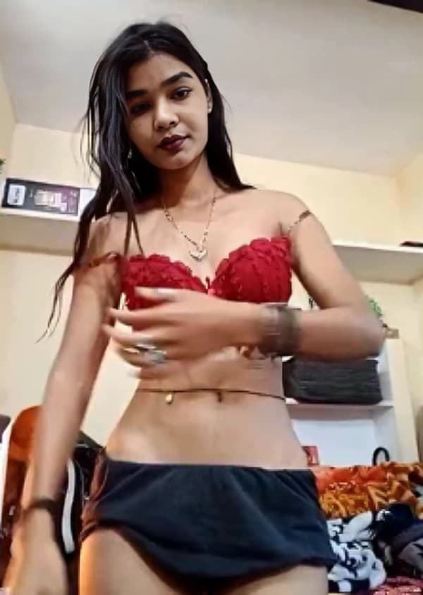 Featured image for 😍Super hot Stripchat Girl 2 Videos Full Nude Rubbing her Pussy Spreading Ass💦🥵