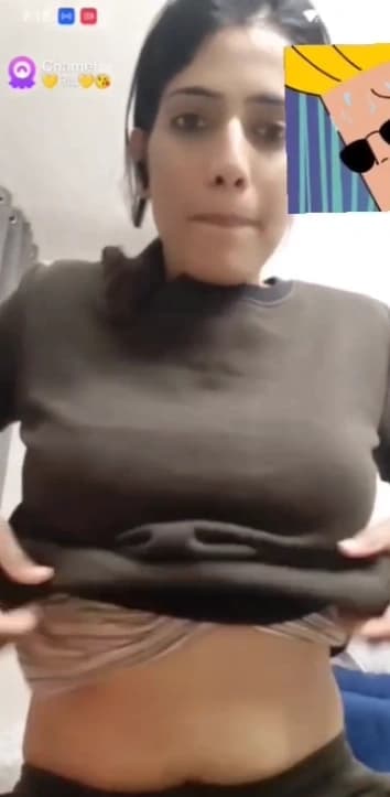 Featured image for Chamet Queen Riu Giving a Boob Show and Licks Her Own Nipples to Her Fans