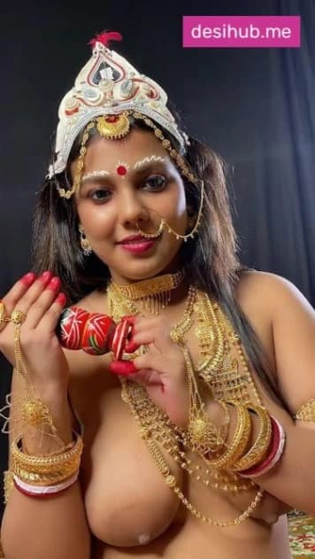 Featured image for Barsha Sen's Jewellery Photoshoot Goes XXX, Fully Nude Spreading Her Pussy Lips