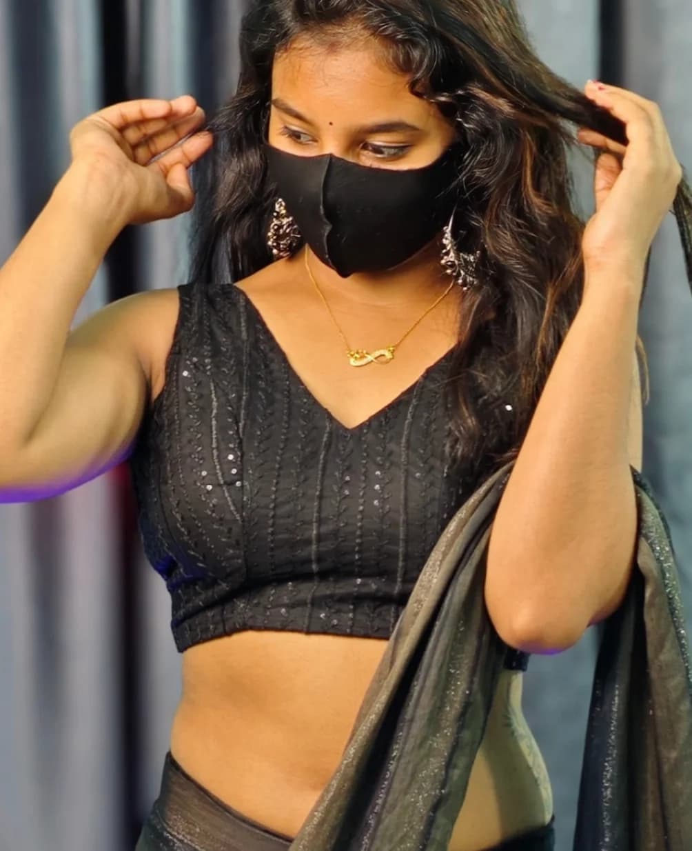 Featured image for Aleena Kween aka Zugerlips Saree Stripping Video, Pressing Big Boobs & Rubbing Wet Pussy in Panty