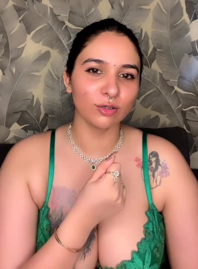 Featured image for Mayhem Grinds Her Wet Pussy on Teddy Bear During Tango Live Stream