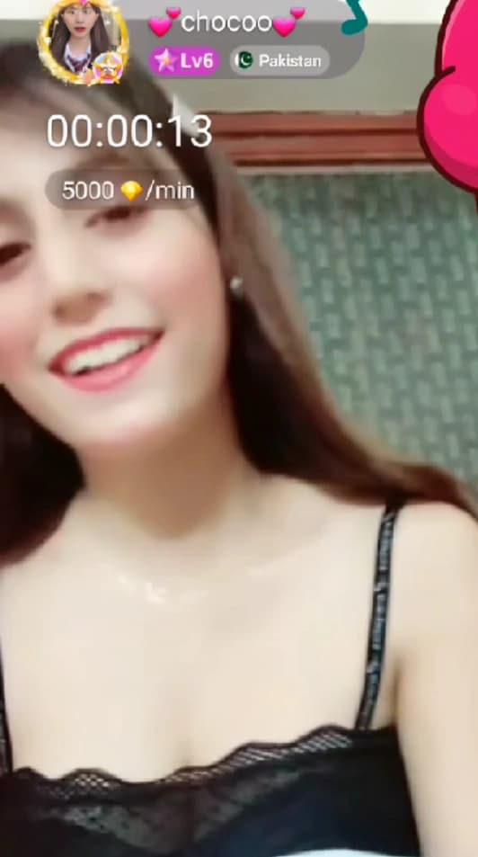 Featured image for 😍Cute Girl Choco Showing her Boobs on Live Chamet videocall 🥵🔥
