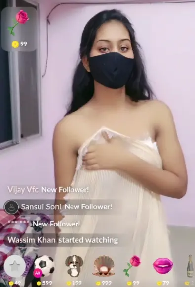 Featured image for Tango Girl Kashish Removing Her panty and getting full nude live