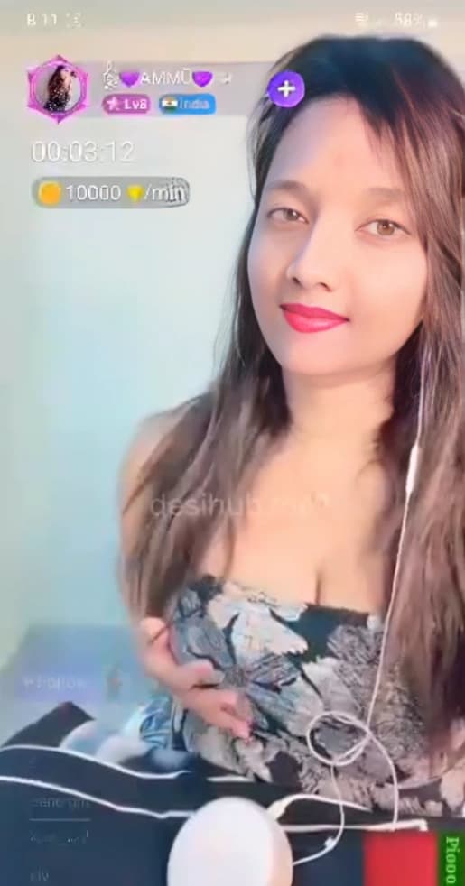 Featured image for Chamet Queen Nude Flashing Her Juicy Pussy and Big Boobs for Her Fans