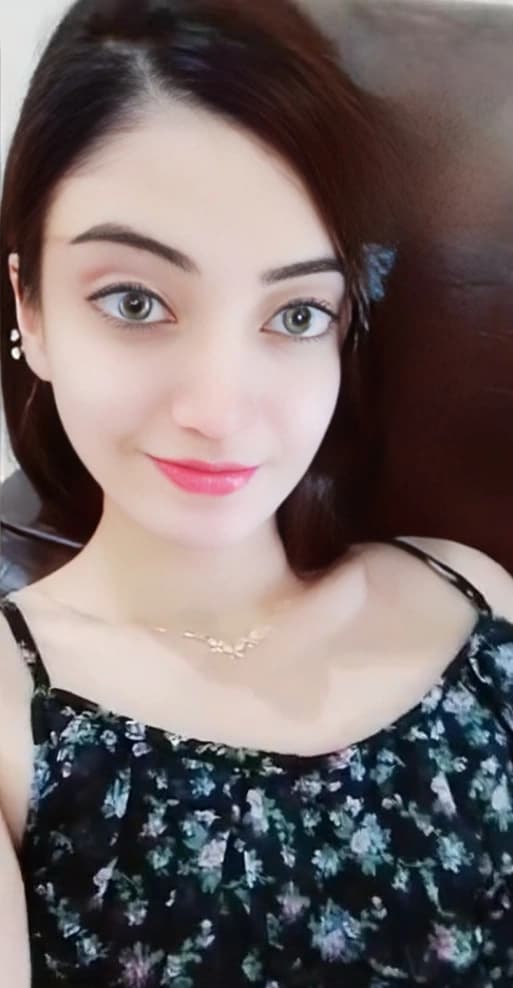 Featured image for Pakistani Chamet Girl Showing Her Hairy Pussy and Hard Nipples for All