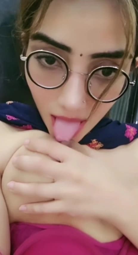 Featured image for Extremely Beautiful Desi Girl Topless Pinching Her Nipples and Licking Her Boobs
