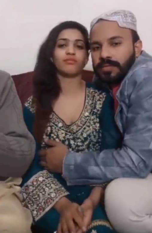 Featured image for Sexy Bhabhi Live with Two Boyfriends Teasing Her Ass and Boobs