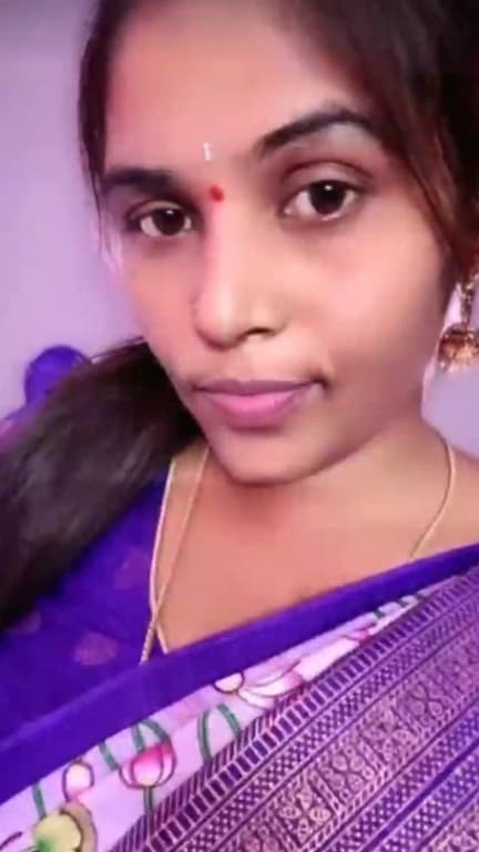 Featured image for Horny Telugu Aunty Shows Her Huge Boobs & Face in Live Tango Sex Chat
