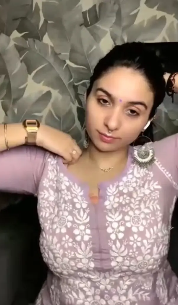 Featured image for Kanishaa Tango Live Bouncing Boobs Tease Video
