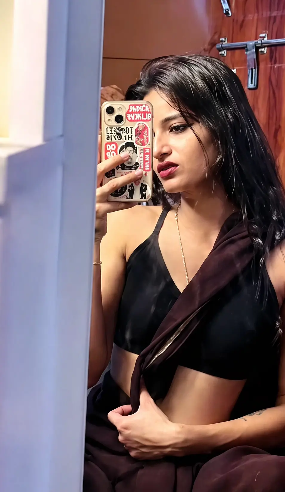 Featured image for Horny Tango Girl In Black Saree Teasing Fans With Her Tight Sexy Body