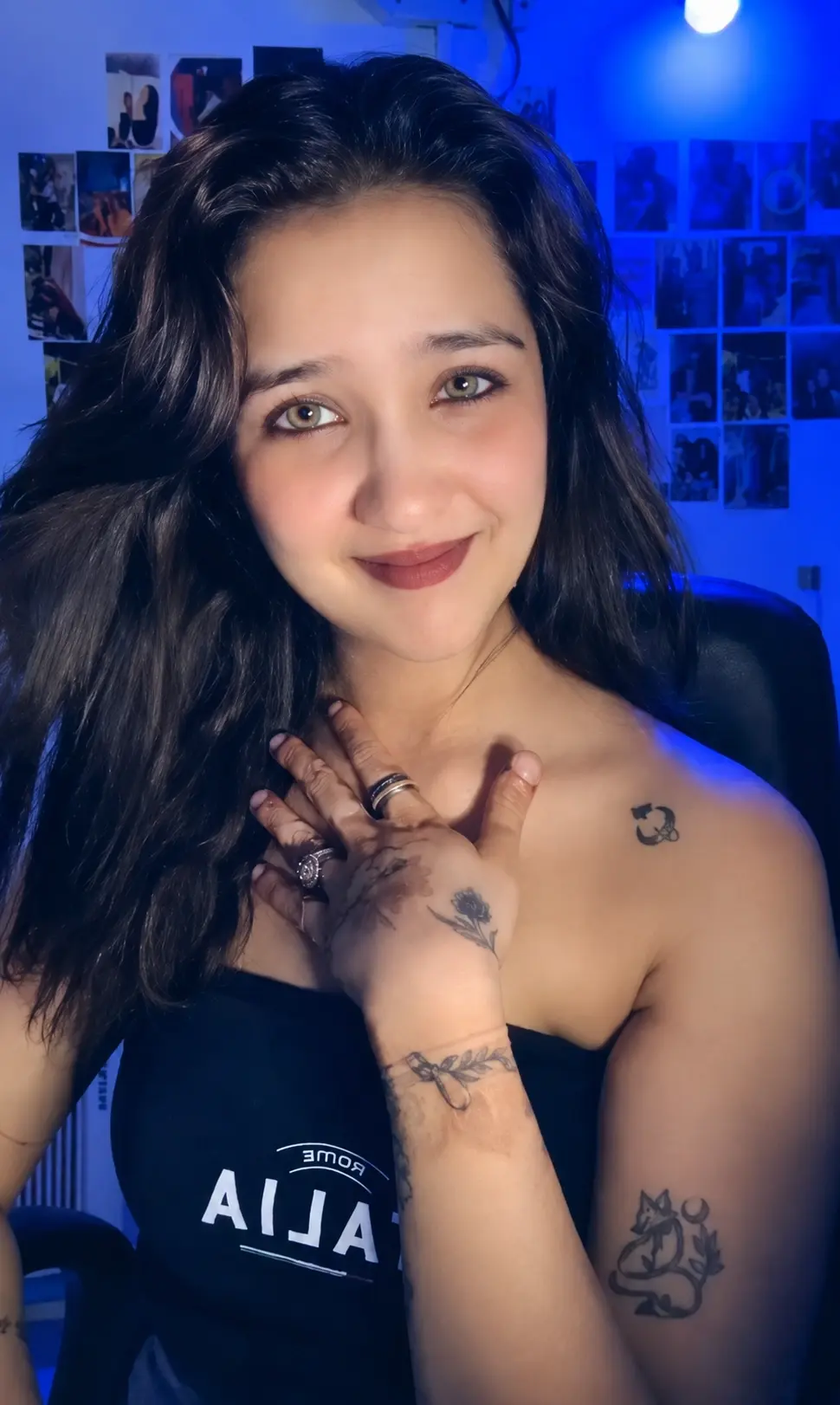 Featured image for Hot Girl JOI Teasing Fans With Her Mouth Sucking Show Live On Tango