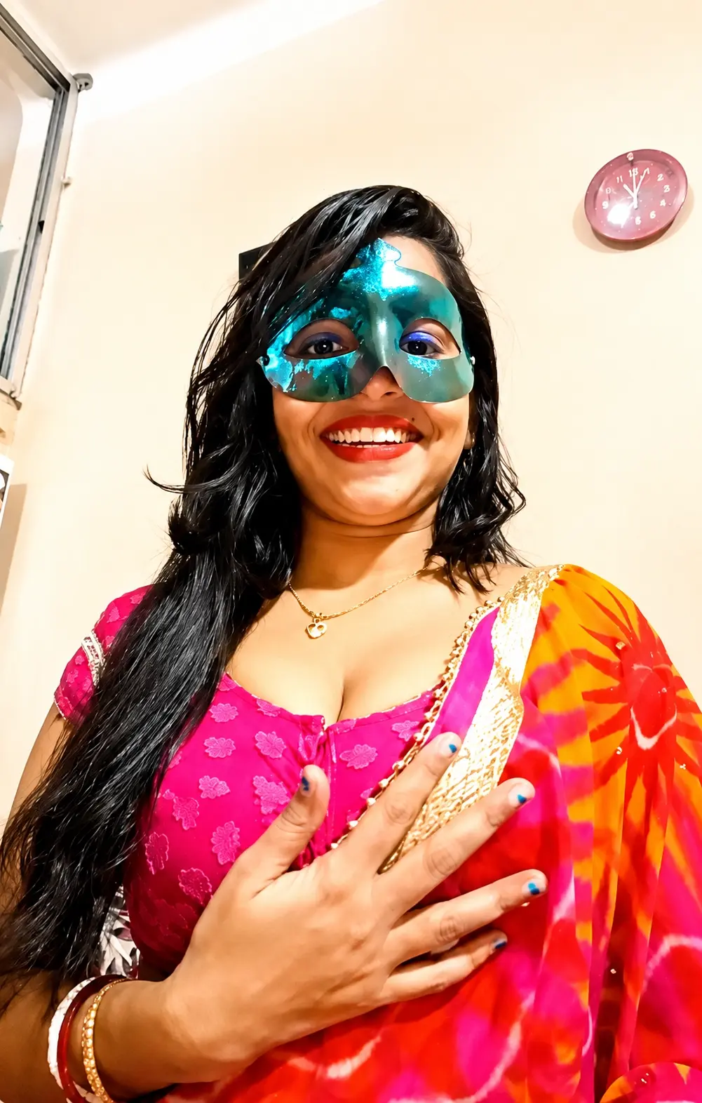 Featured image for Horny Bhabhi Strips Saree Sucks Cock And Vibrates Spread Pussy Live Fucking Show