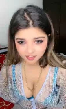 Featured image for Beautiful Girl Dancing Live in Net💦🥵